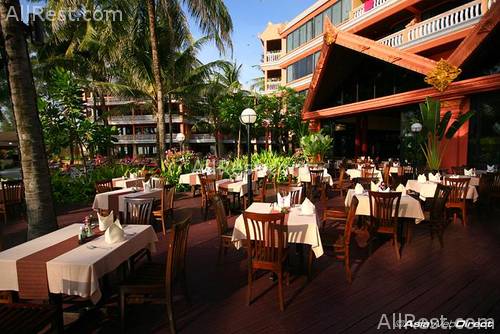 Kata Beach Resort & Spa 40